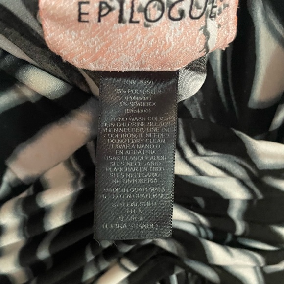 Epilogue Halter Max dress. - Picture 4 of 5